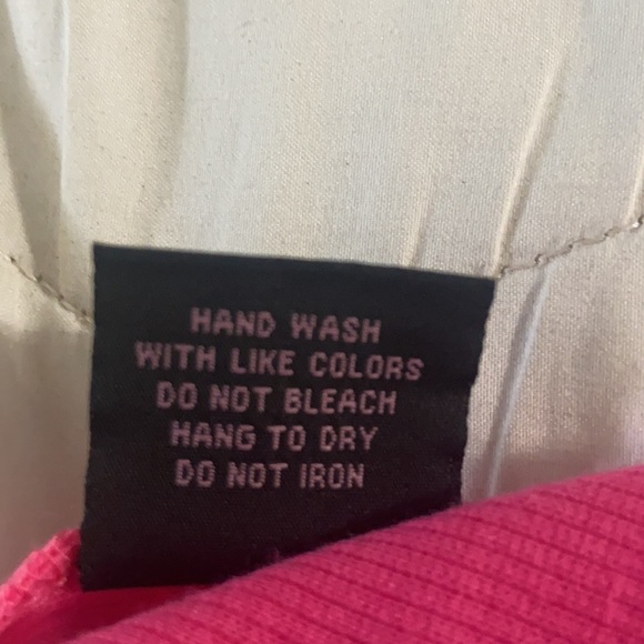 Faded Rose Crop Top - Picture 6 of 7